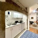 Sj2e Historic Baixa For 6 - Steps From Augusta Arch In Downtown! Апартаменты